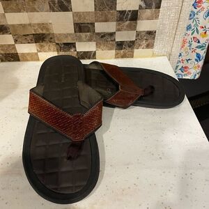 Kenneth Cole Flip Flops 